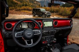 2018 Jeep Wrangler interior revealed, debuts November 29